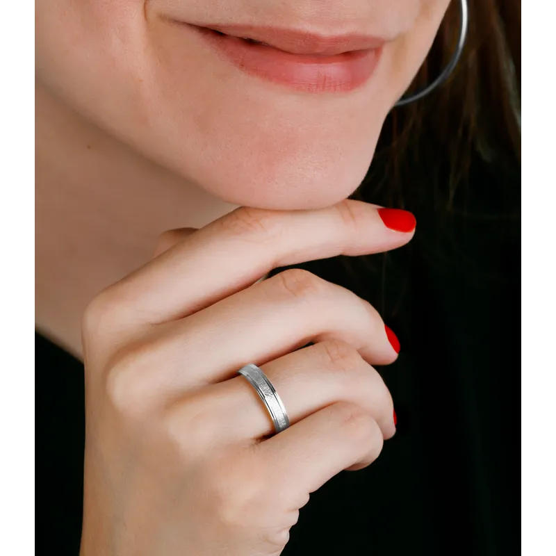 Alianza Nexo Oro blanco 18k hielo y pulida