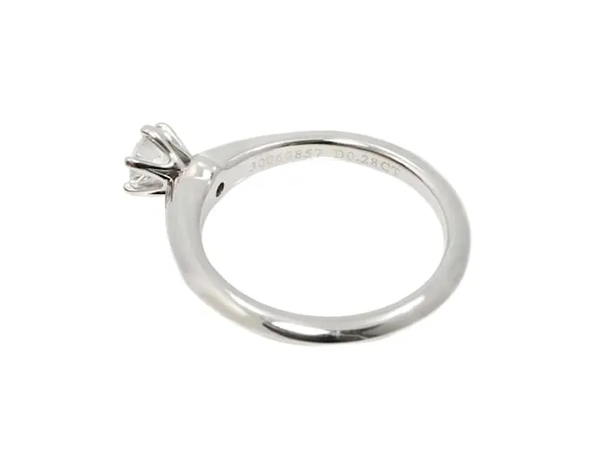 Anillo de diamante solitario Tiffany & Co. 