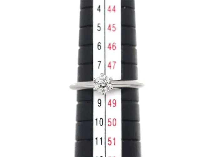 Anillo de diamante solitario Tiffany & Co. 