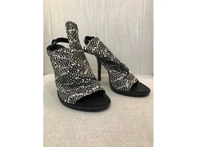 BALENCIAGA Sandalias T.UE 37 Pieles exóticas Negro 