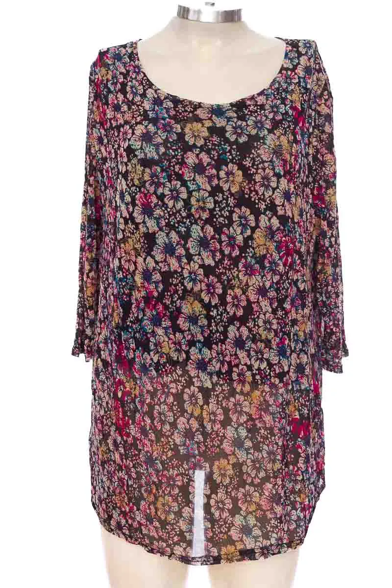 BLUSA COLOR NEGRO  CLOSEANDO