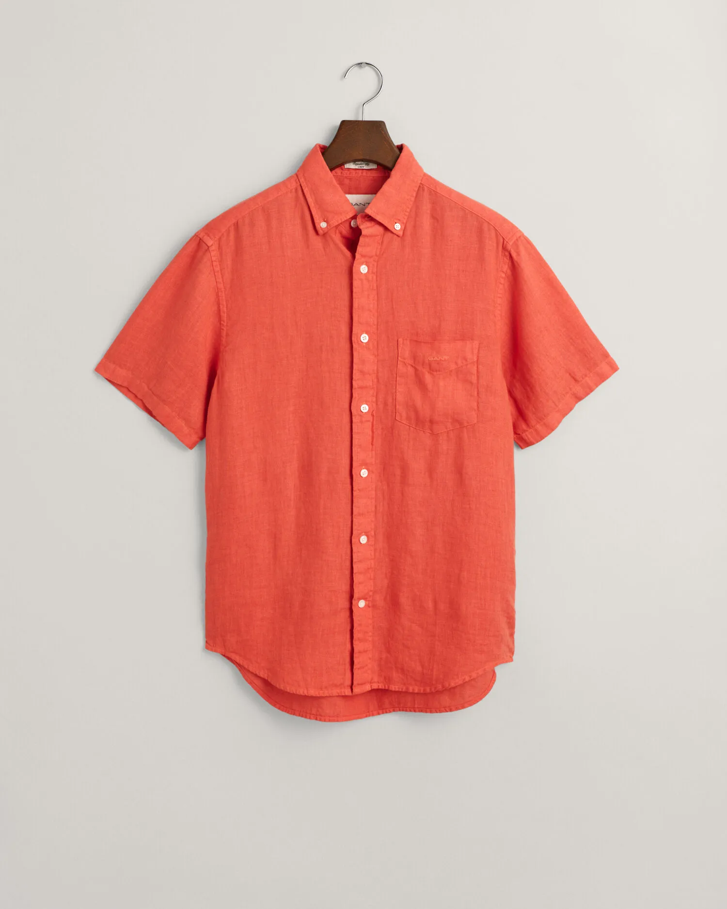 Camisa Regular Fit de manga corta y lino teñido en prenda