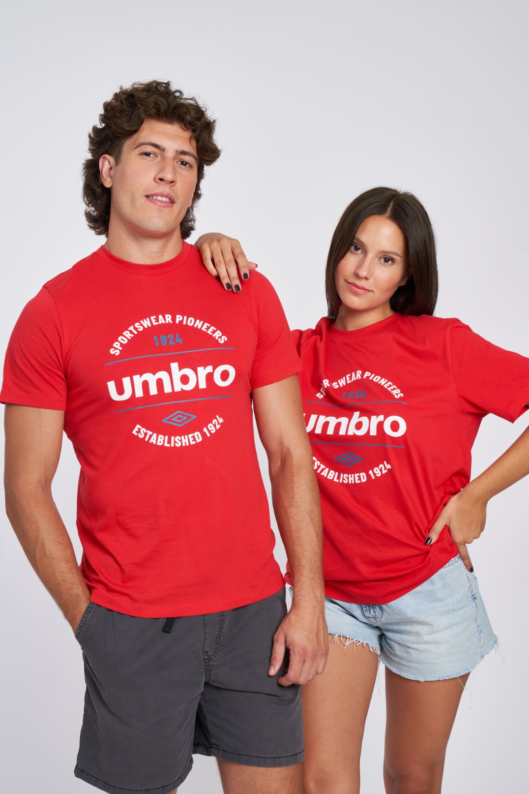 CAMISETA UMBRO FW CIRCULAR GRAPHIC TEE VERMILLION