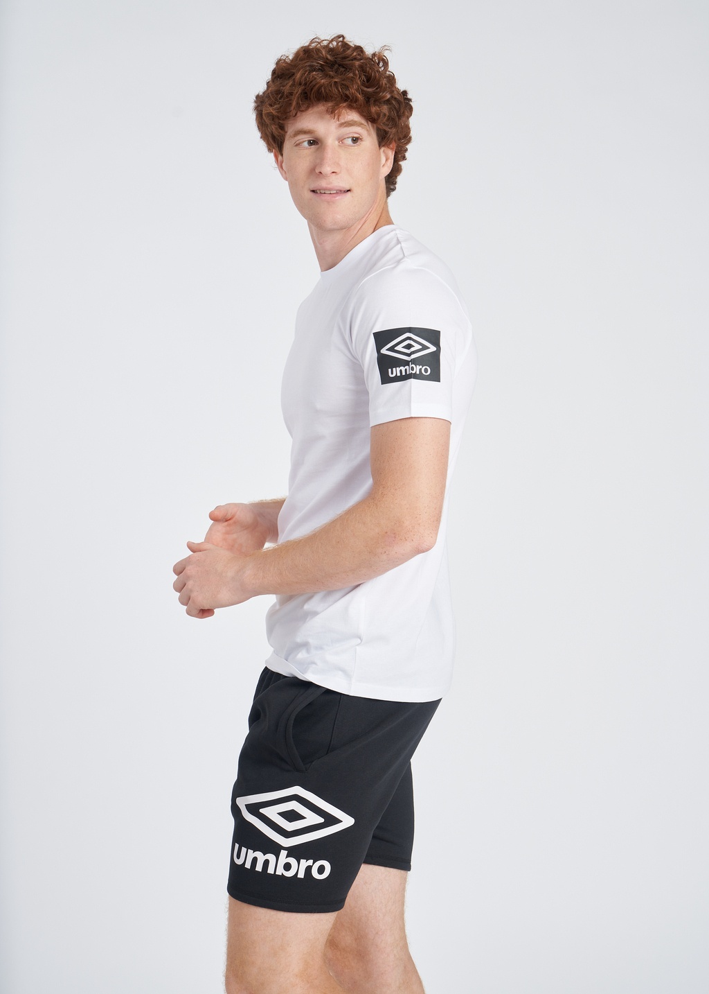 Camiseta Umbro Terrace Graphic White / Black