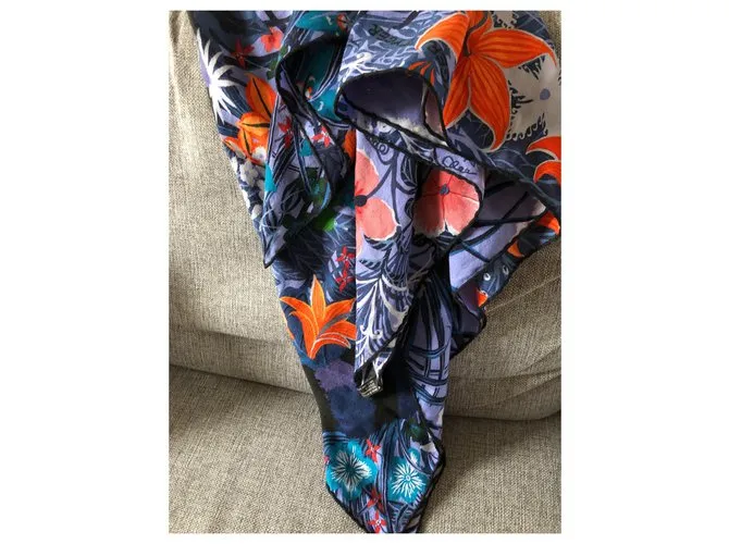 Chal Hermès Tyler 140 cm de seda de cachemir Negro Azul Naranja 