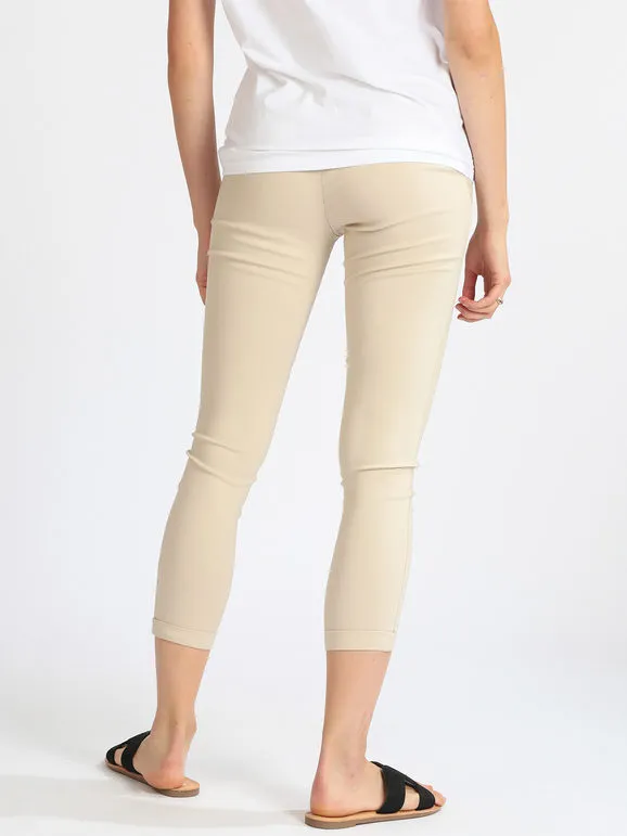Frenetika Pantalón elástico de mujer con vuelta