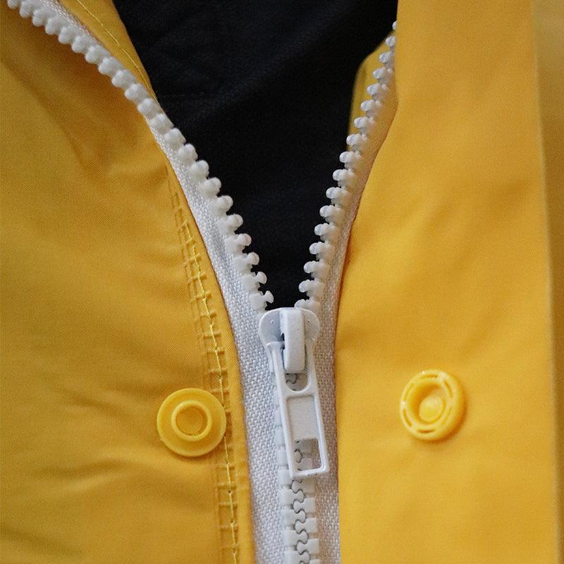 Impermeable Tipo Gabardina Mod. GIL Marca LICA