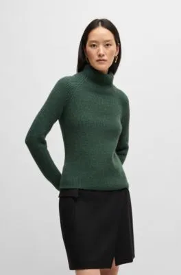 Jersey regular fit de canalé con cuello mao alto