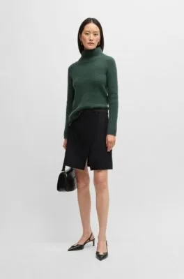 Jersey regular fit de canalé con cuello mao alto