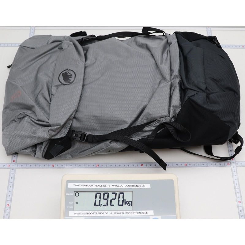 Mochila de senderismo Mammut Ducan 24L (Negro zafiro)
