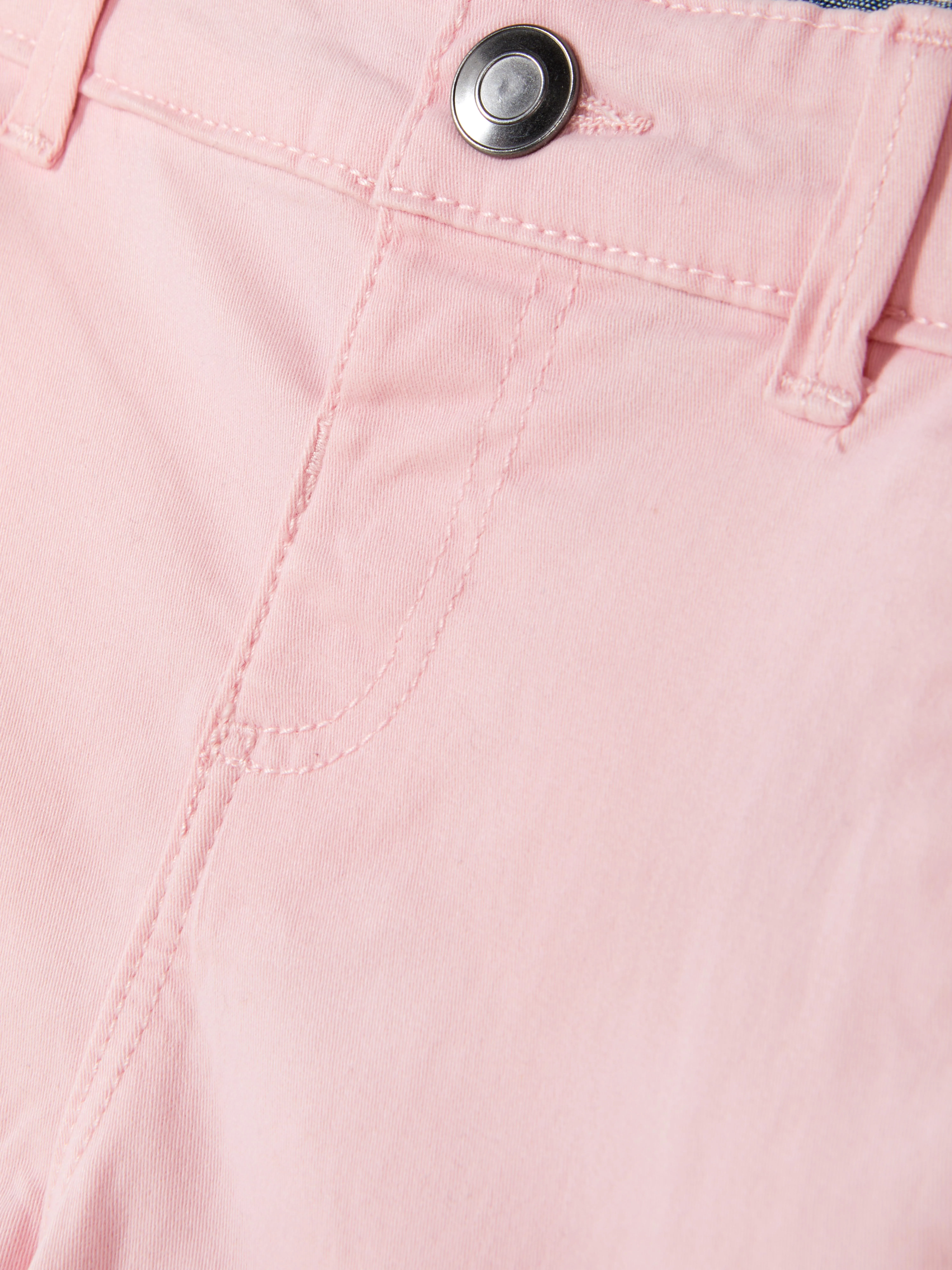 Pantalones chinos cortos con bajos vueltos