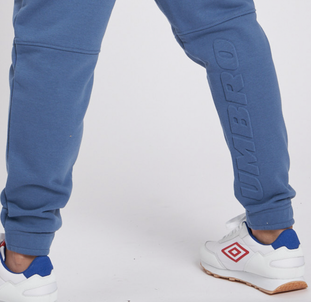 PANTALÓN UMBRO EMBOSSED LOGO JOGGER STELLAR