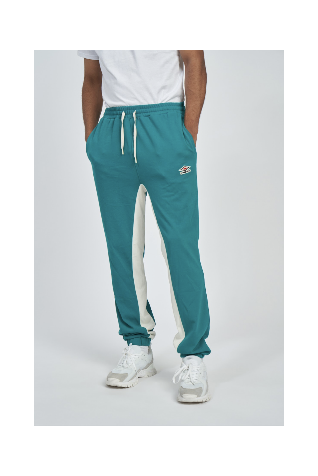 Pantalón Umbro Relaxed Jogger Quetzal Green / Papyrus