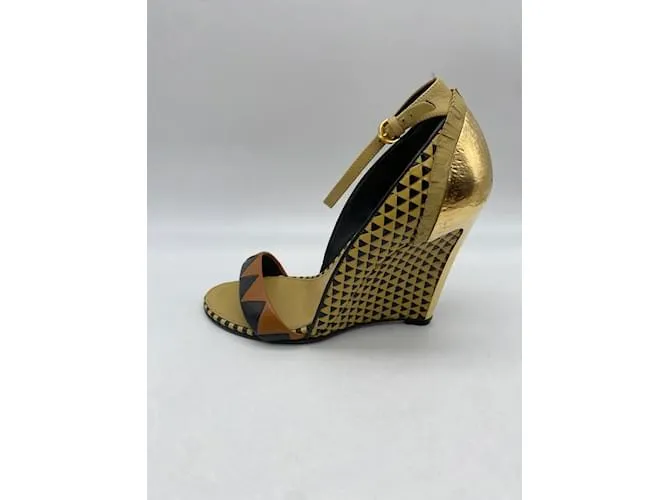 SERGIO ROSSI Tacones T.UE 37 cuero Dorado 