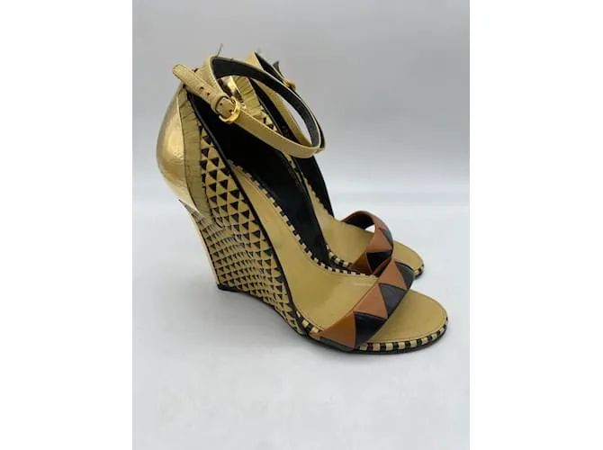 SERGIO ROSSI Tacones T.UE 37 cuero Dorado 