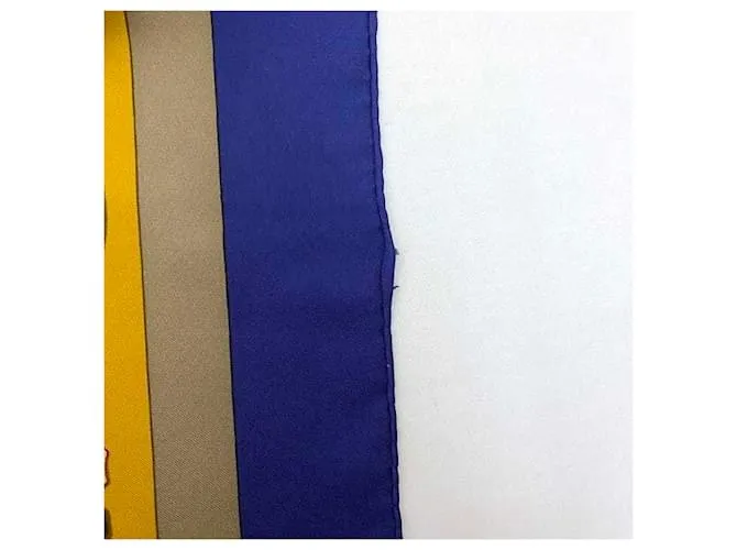 Silk In Carré Hermès Castaño 