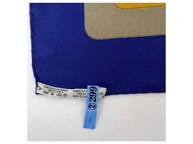 Silk In Carré Hermès Castaño 
