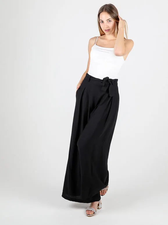 Solada Pantalón de mujer con cintura alta elástica y pernera ancha.