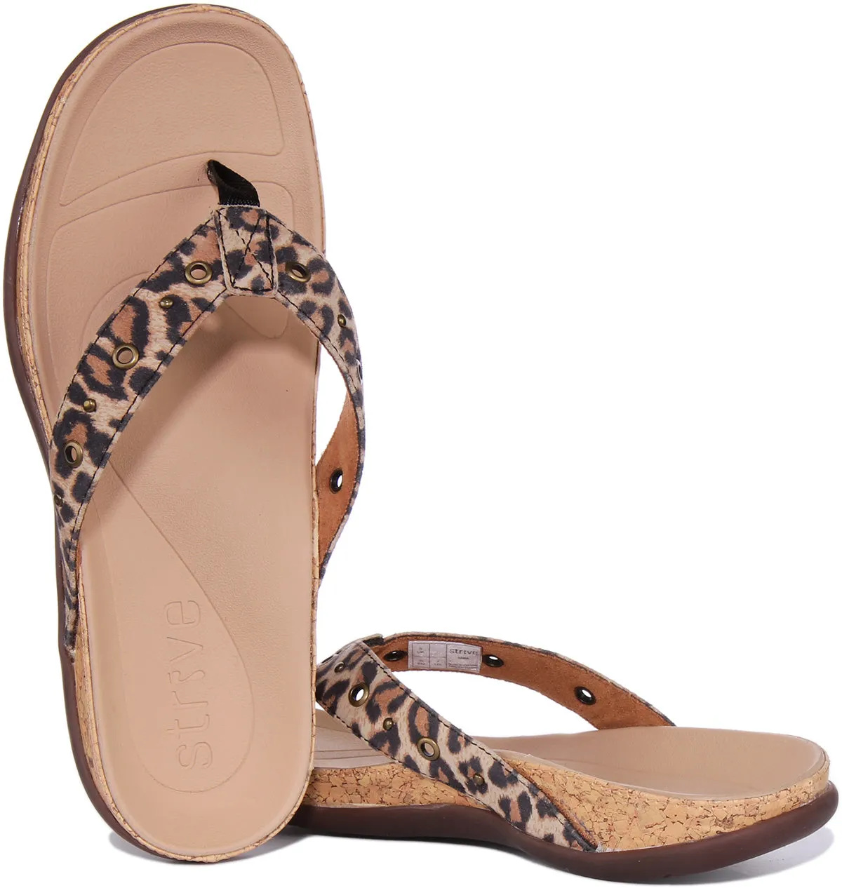 Strive Saria Sandalia de dedo de piel para mujer en negro