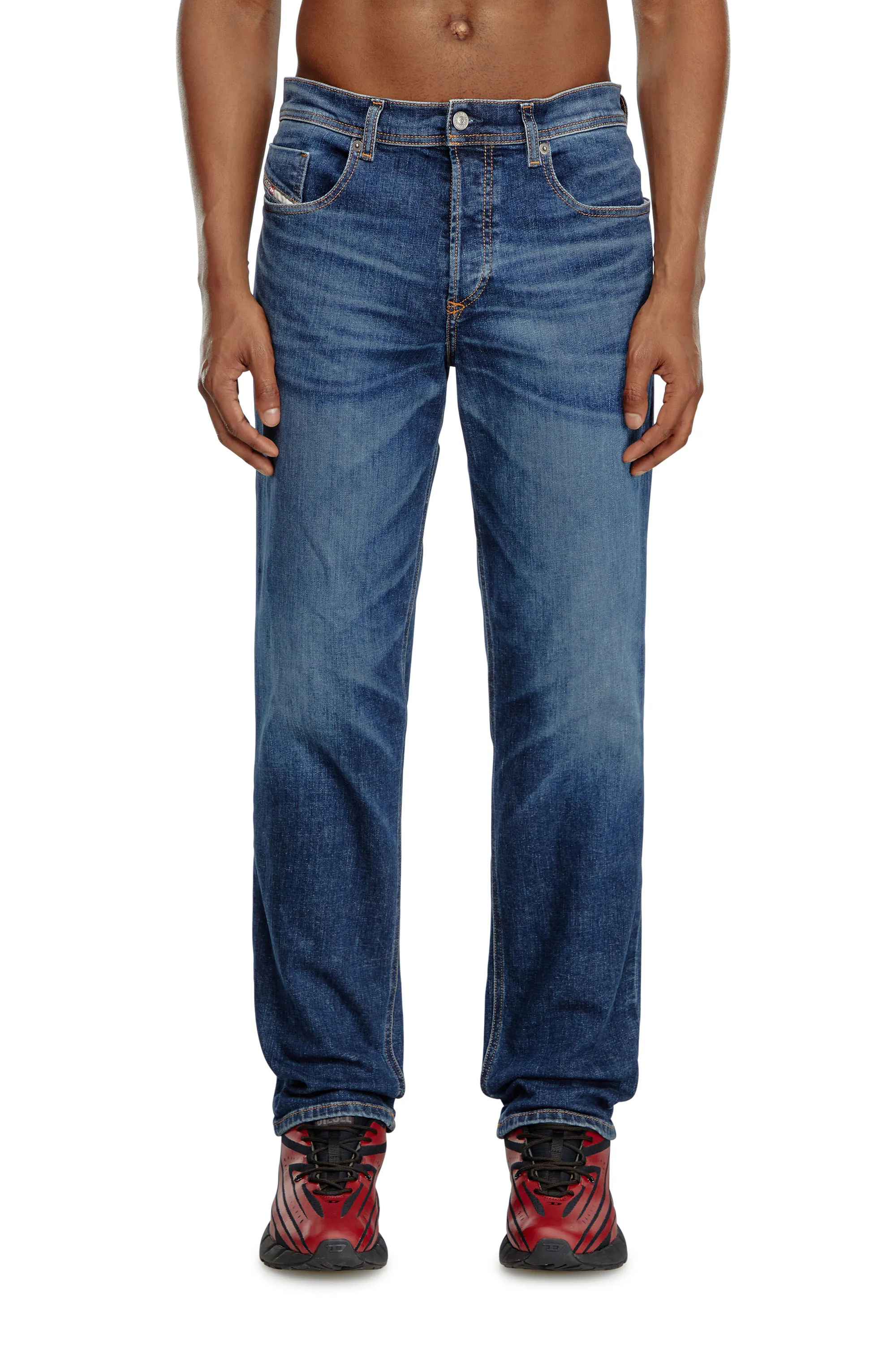 TAPERED JEANS 2023 DFINITIVE 09J47