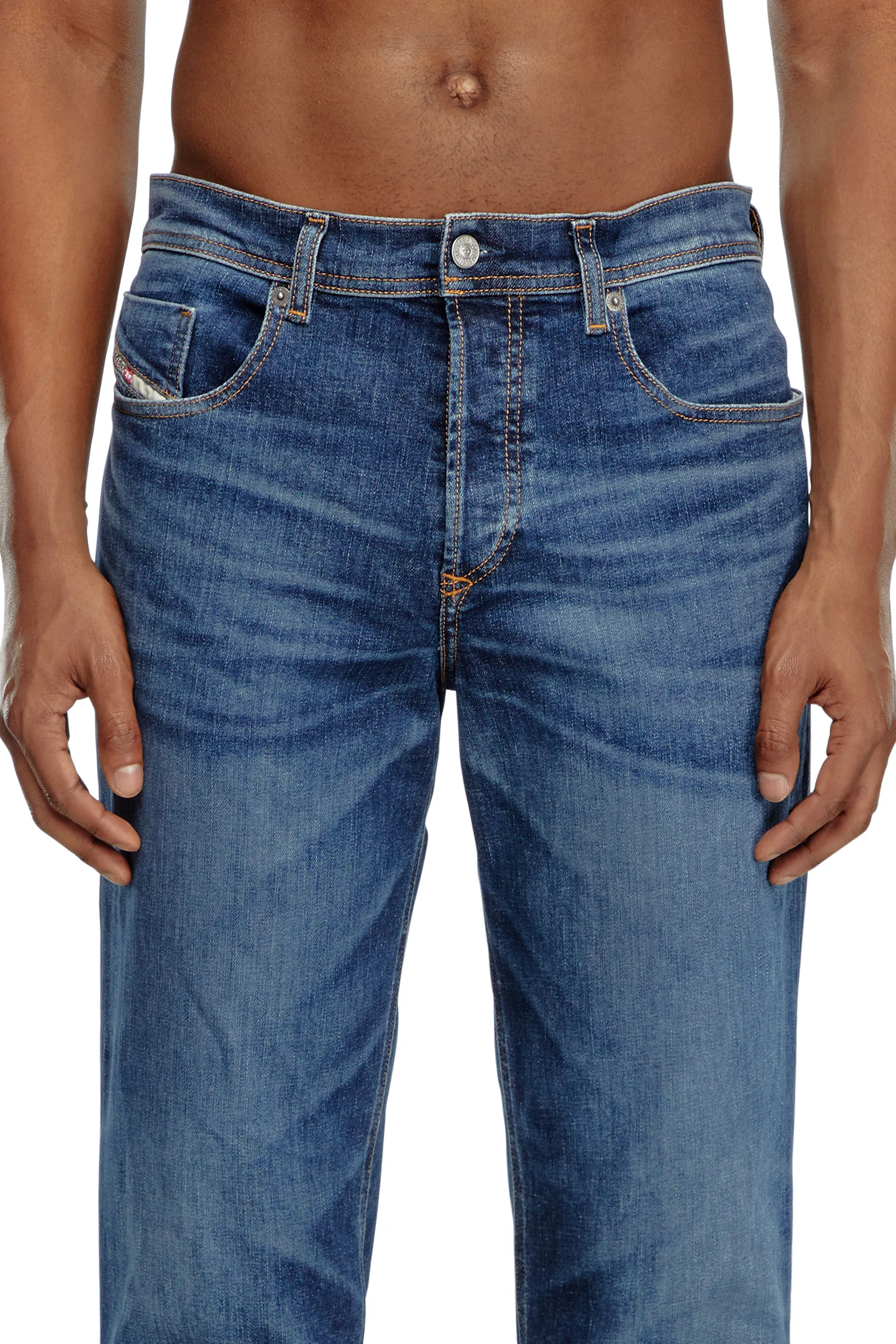 TAPERED JEANS 2023 DFINITIVE 09J47