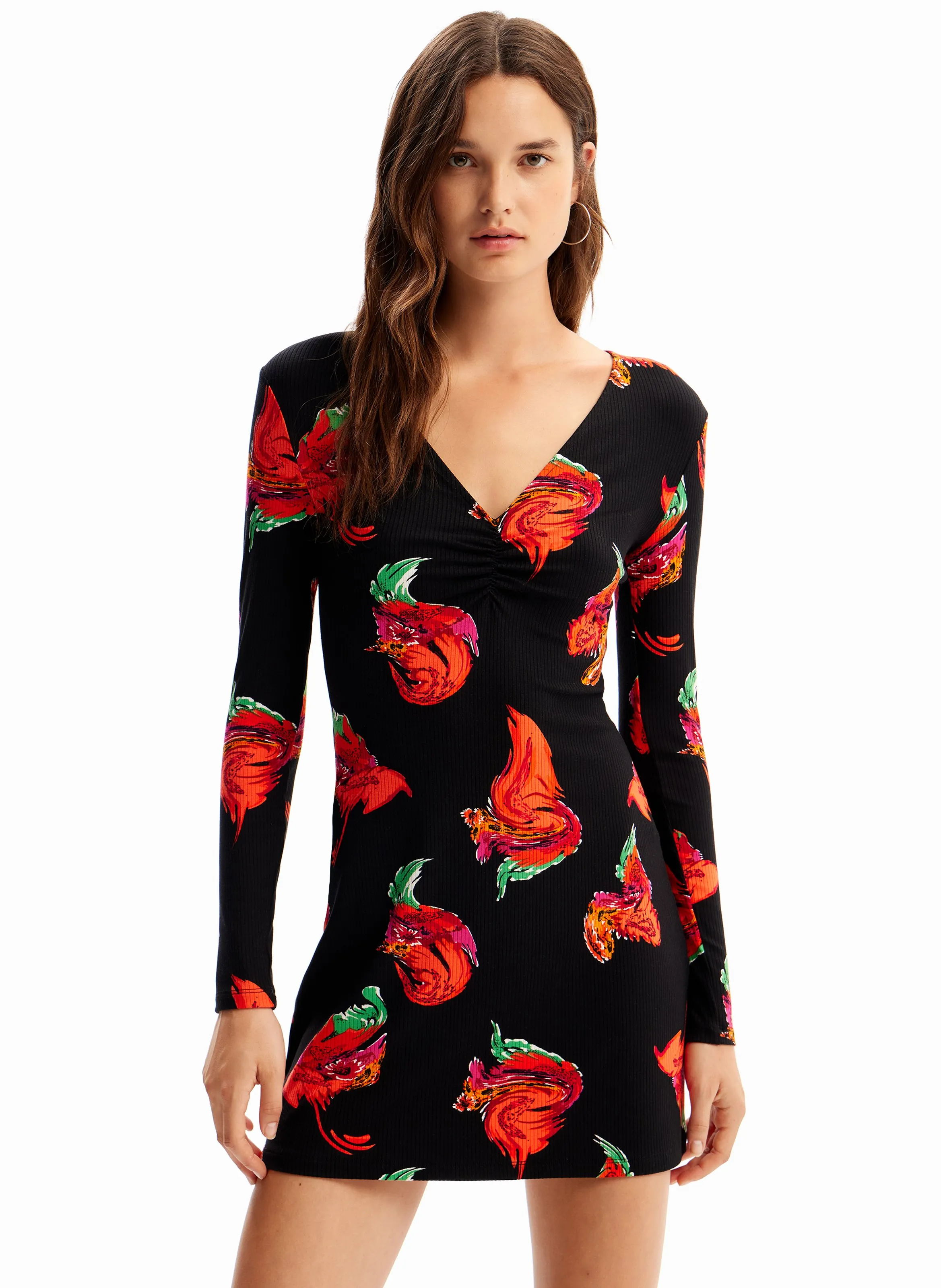 Vestido corto con estampado de flores en negro