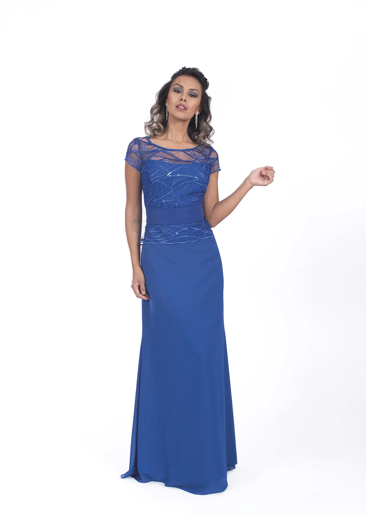 Vestido largo con manguitas